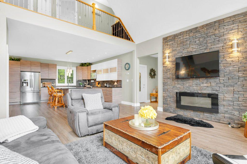 Photo 16 of 1071 Pine Path Lane, Frontenac, Frontenac North — HOMEH