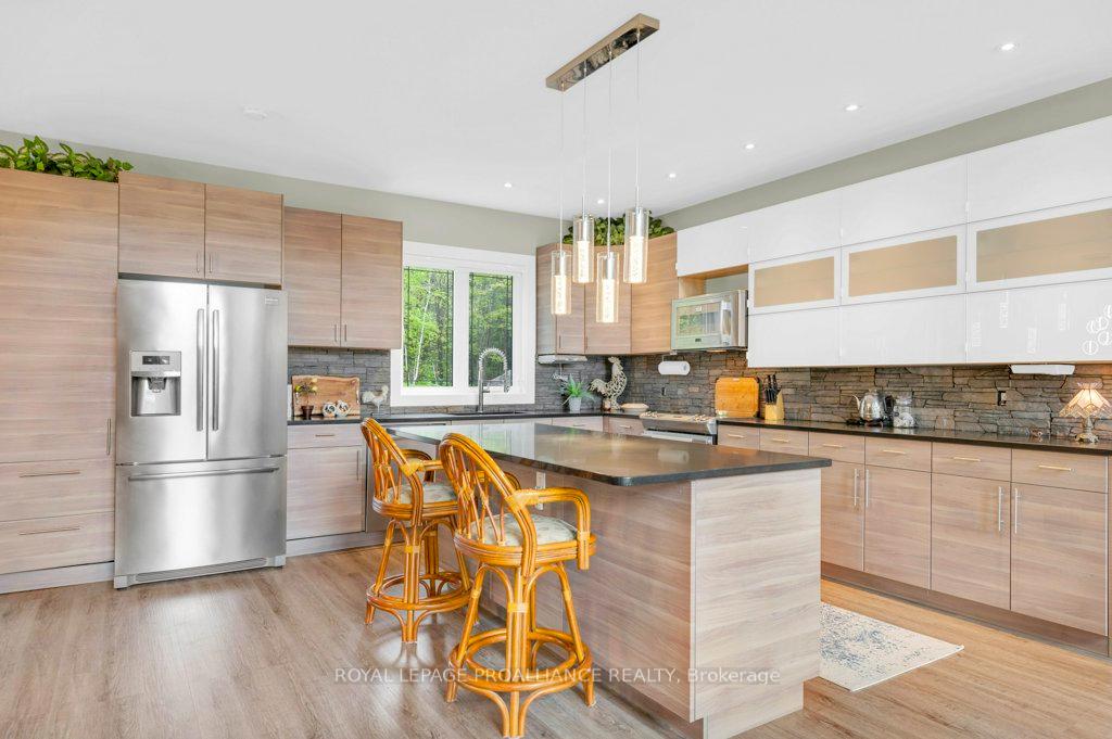 Photo 11 of 1071 Pine Path Lane, Frontenac, Frontenac North — HOMEH