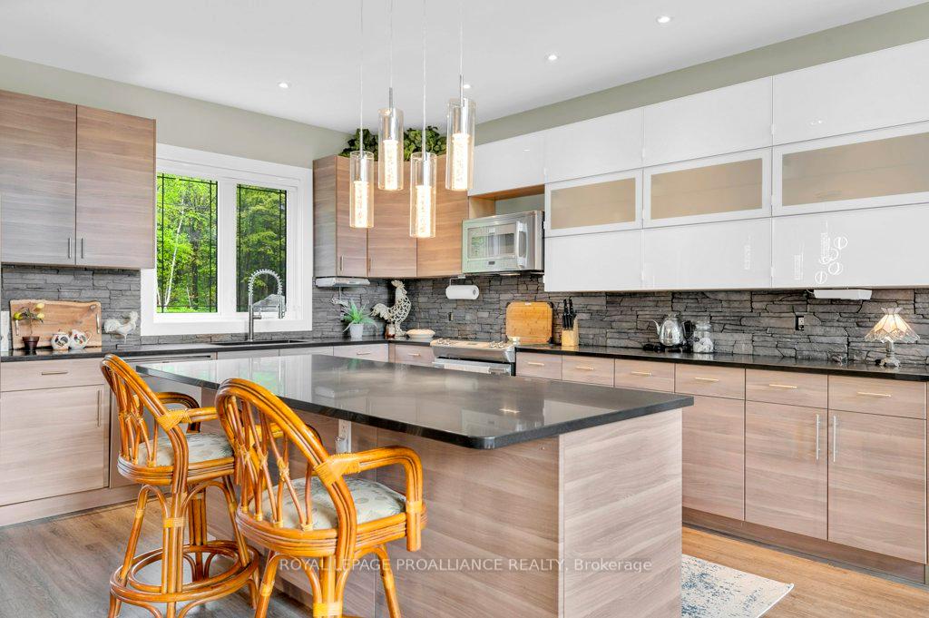 Photo 14 of 1071 Pine Path Lane, Frontenac, Frontenac North — HOMEH