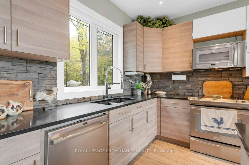 Photo 20 of 1071 Pine Path Lane, Frontenac, Frontenac North — HOMEH