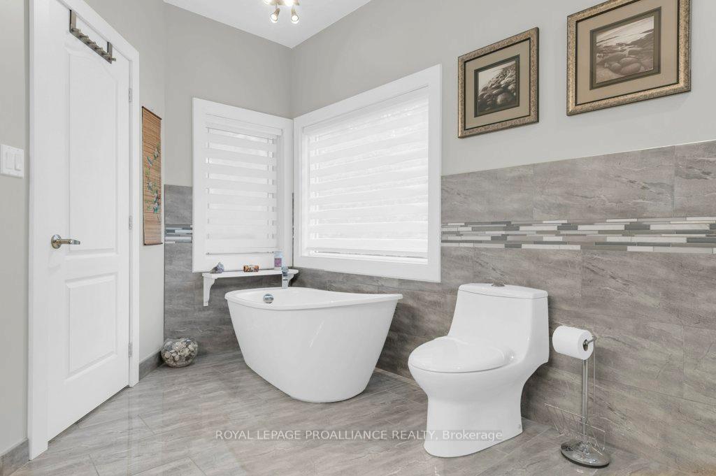 Photo 22 of 1071 Pine Path Lane, Frontenac, Frontenac North — HOMEH