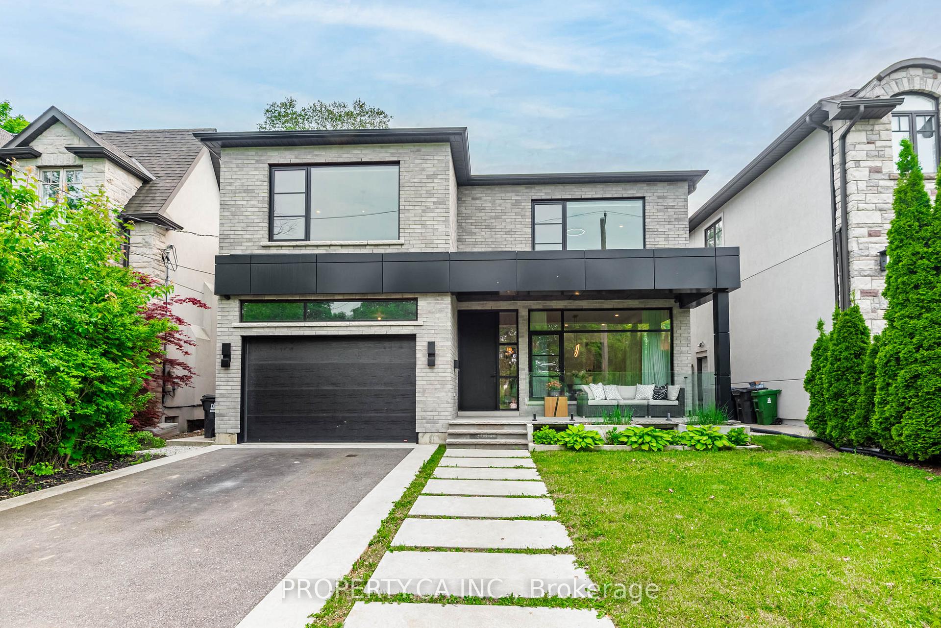 Front of 8 Manor Haven Road