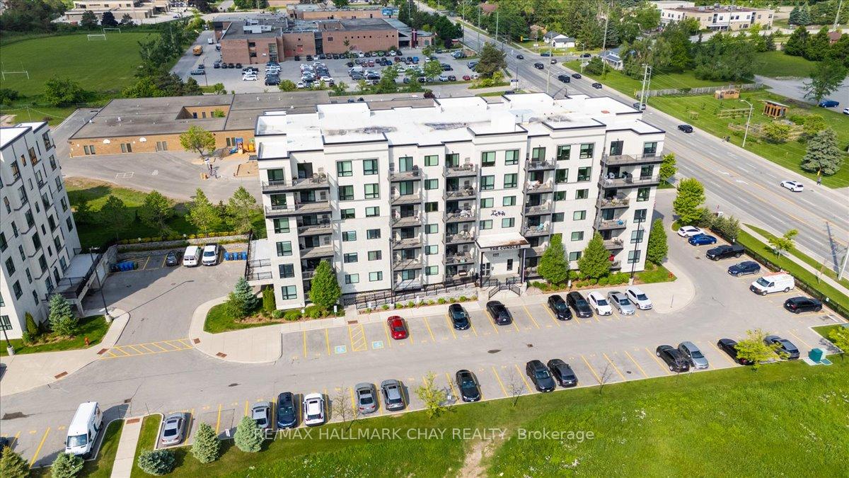 Front of Unit 404, 295 Cundles Road E