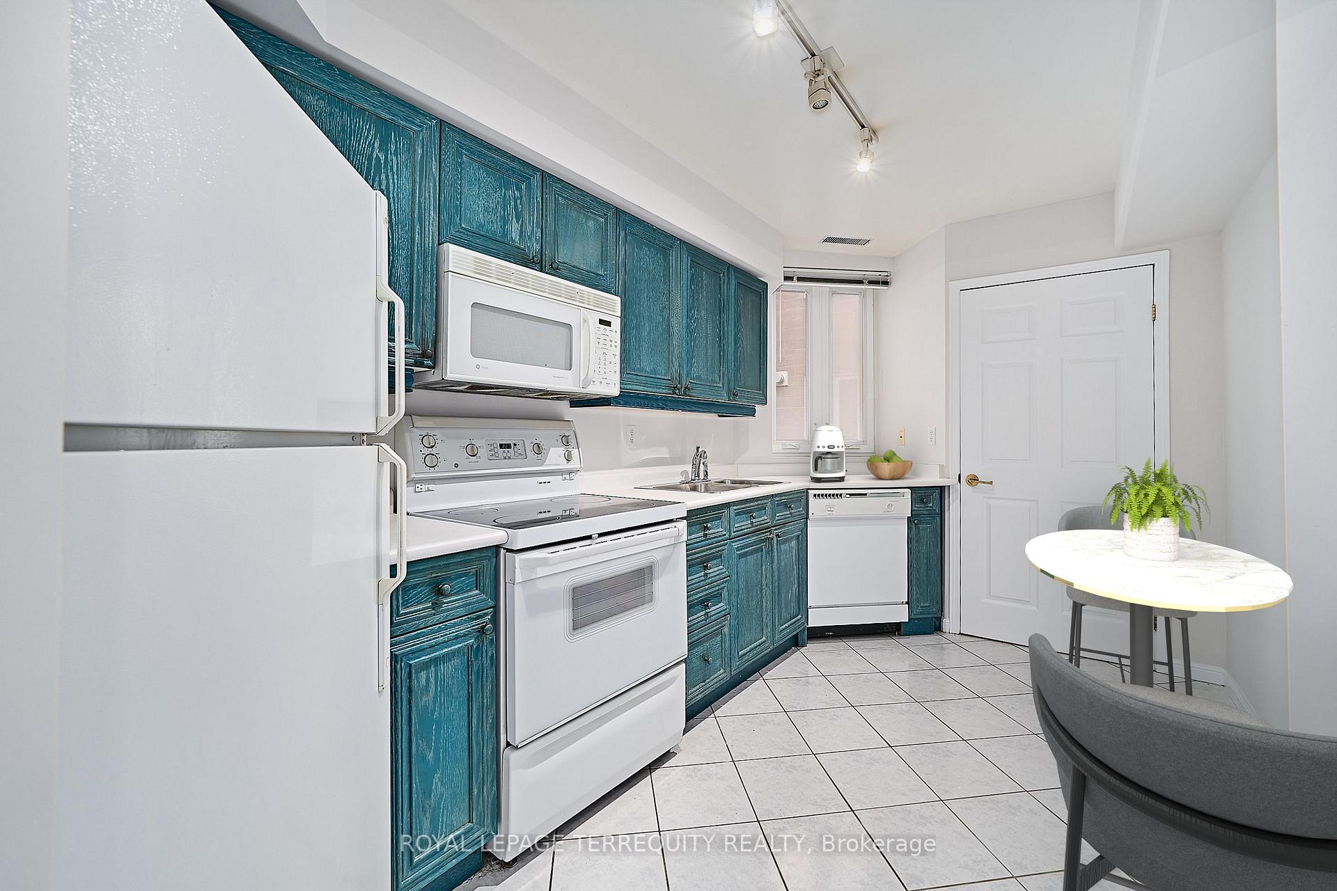 Photo 17 of Unit 203, 2365 Queen Street E, Toronto, The Beaches — HOMEH
