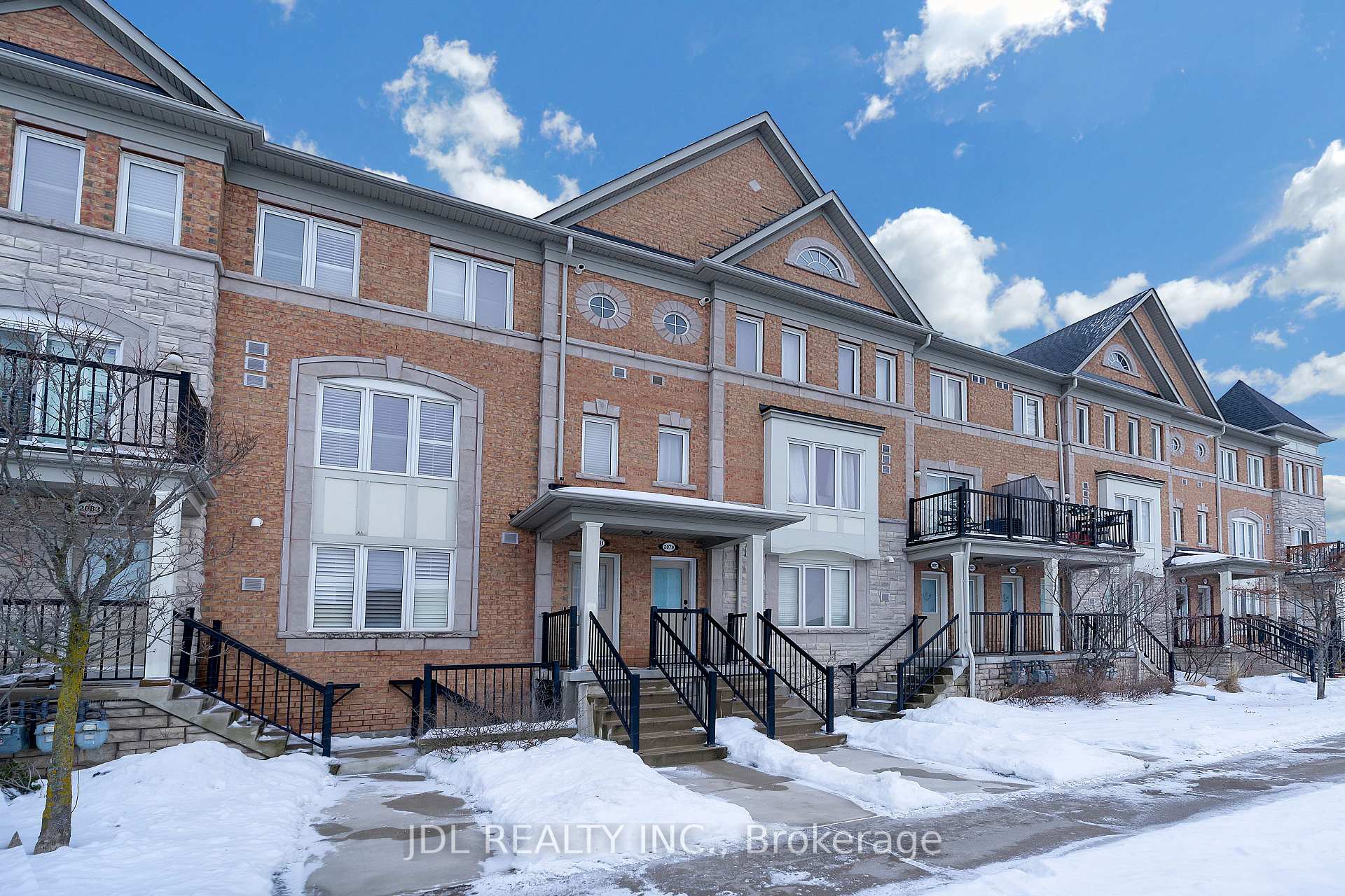 Photo 2 of 2081 Bur Oak Avenue, Markham, Greensborough — HOMEH