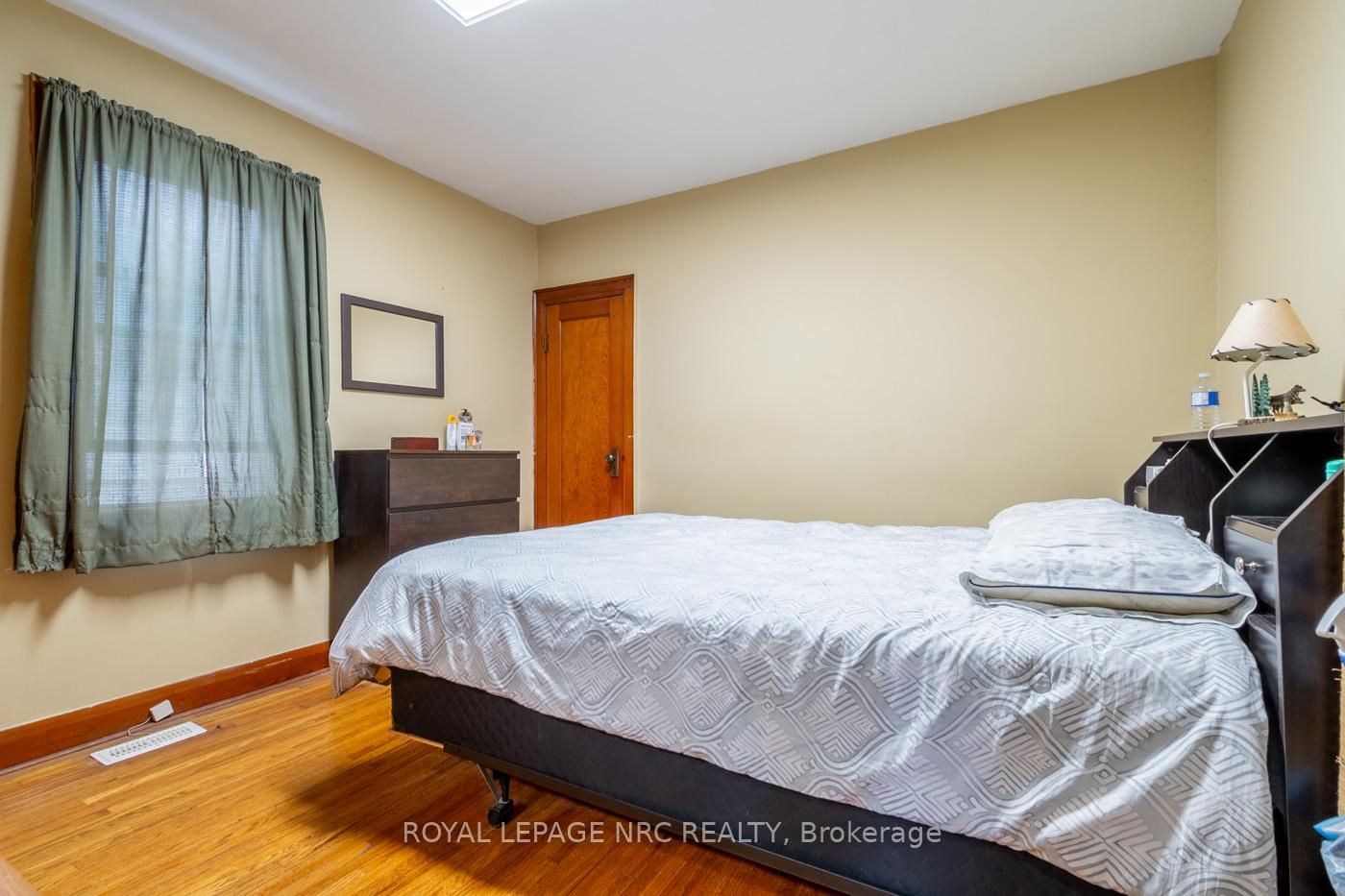 Photo 16 of 80 chetwood Street, St. Catharines, Western Hill — HOMEH