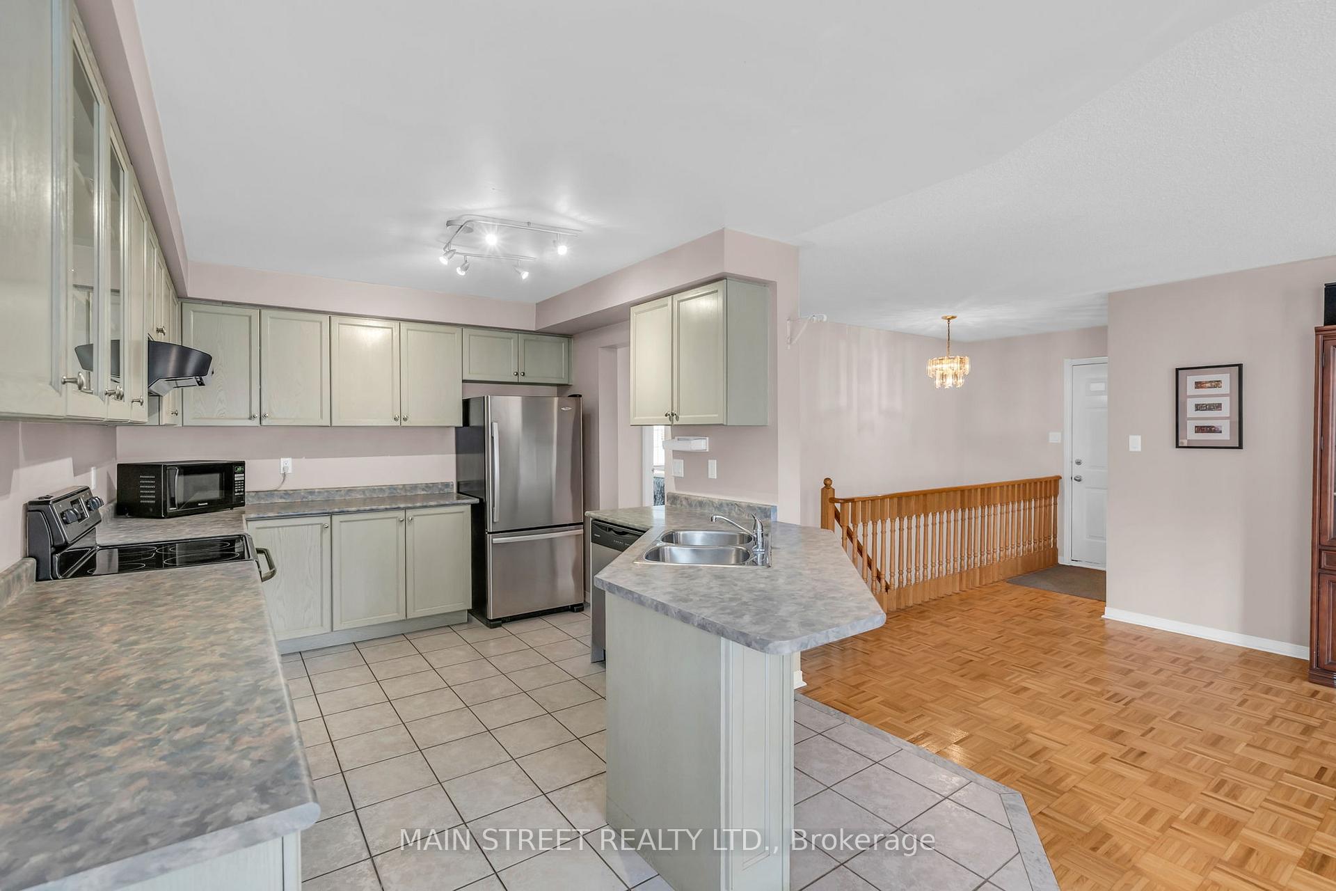 Photo 11 of 69 Brecken Drive, Georgina, Keswick South — HOMEH