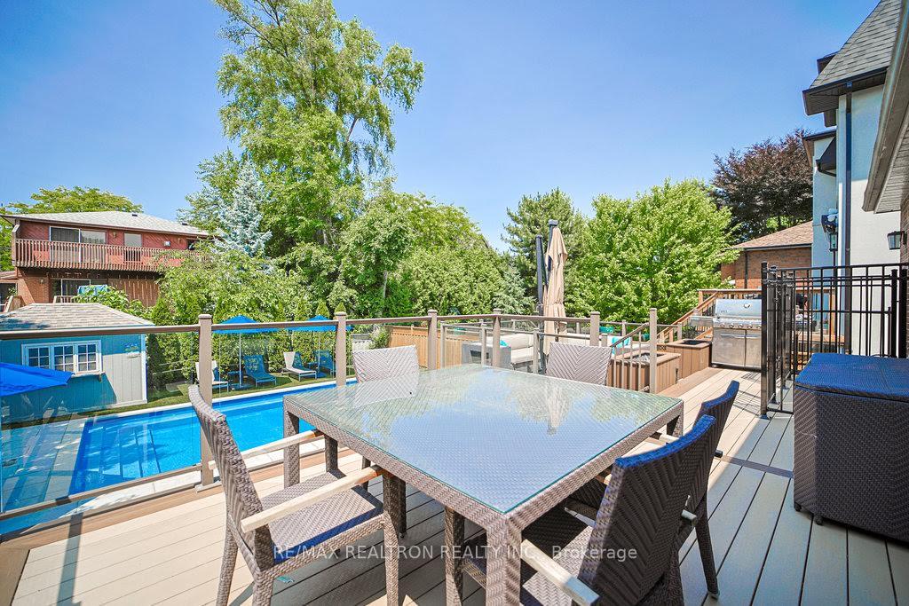 Photo 3 of 336 Brooke Avenue, Toronto, Bedford Park-Nortown — HOMEH
