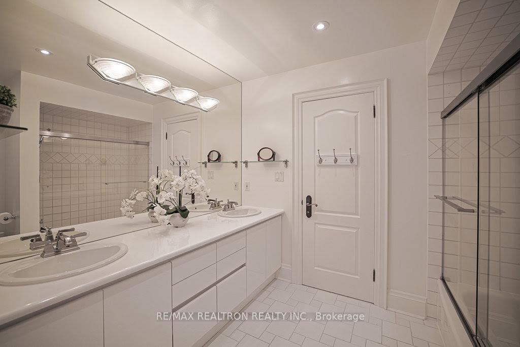 Photo 26 of 336 Brooke Avenue, Toronto, Bedford Park-Nortown — HOMEH