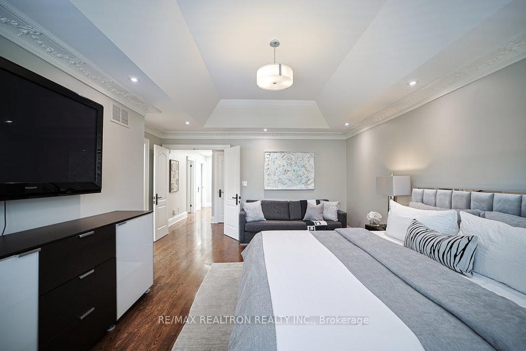 Photo 37 of 336 Brooke Avenue, Toronto, Bedford Park-Nortown — HOMEH