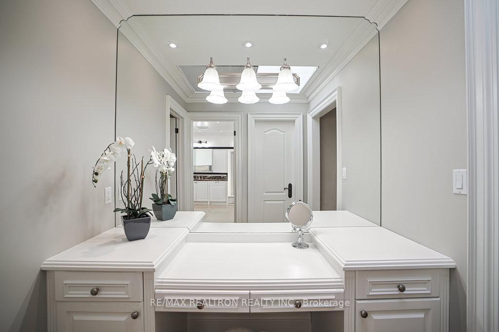 Photo 40 of 336 Brooke Avenue, Toronto, Bedford Park-Nortown — HOMEH