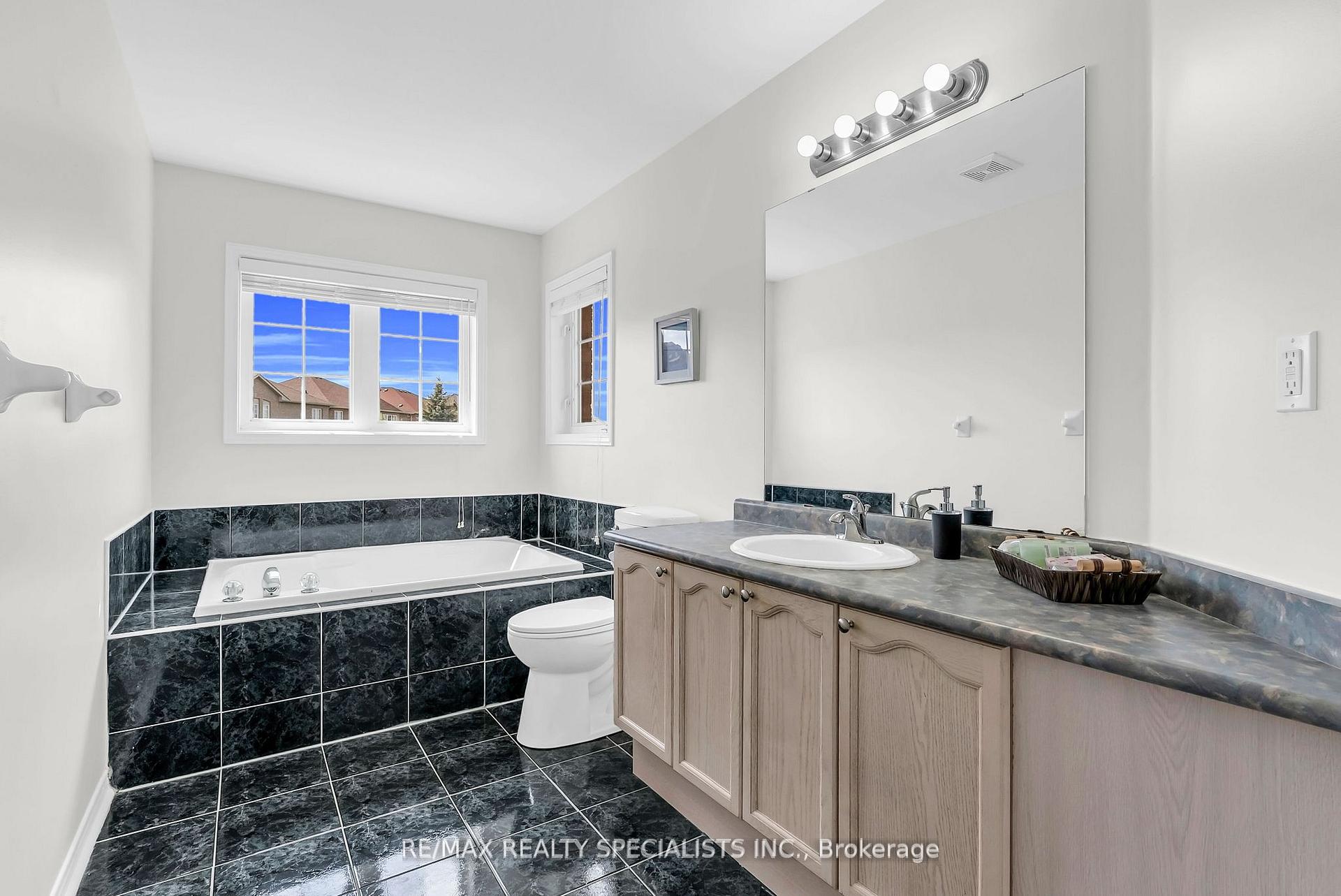 Photo 18 of 28 Serenity Lane, Brampton, Sandringham-Wellington — HOMEH