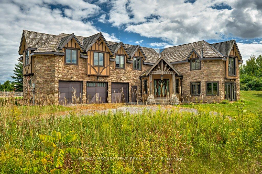 Photo 1 of 76 Oak Avenue, Hamilton, Greensville — HOMEH