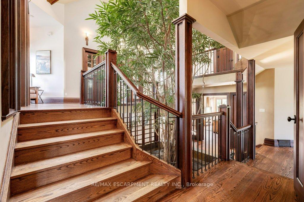 Photo 8 of 76 Oak Avenue, Hamilton, Greensville — HOMEH