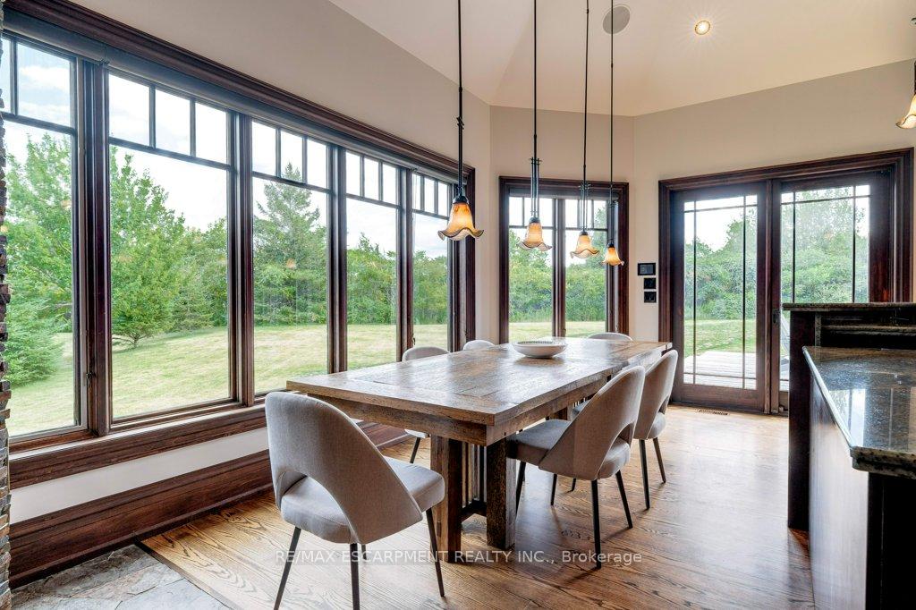 Photo 3 of 76 Oak Avenue, Hamilton, Greensville — HOMEH
