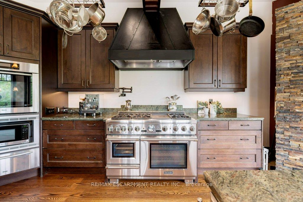 Photo 33 of 76 Oak Avenue, Hamilton, Greensville — HOMEH