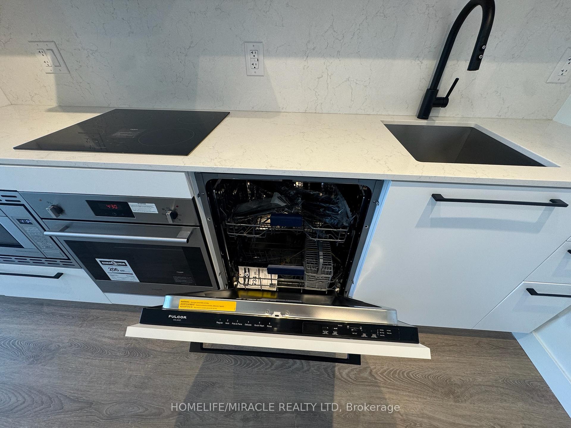 Photo 3 of Unit 1012, 1050 Eastern Avenue, Toronto, The Beaches — HOMEH