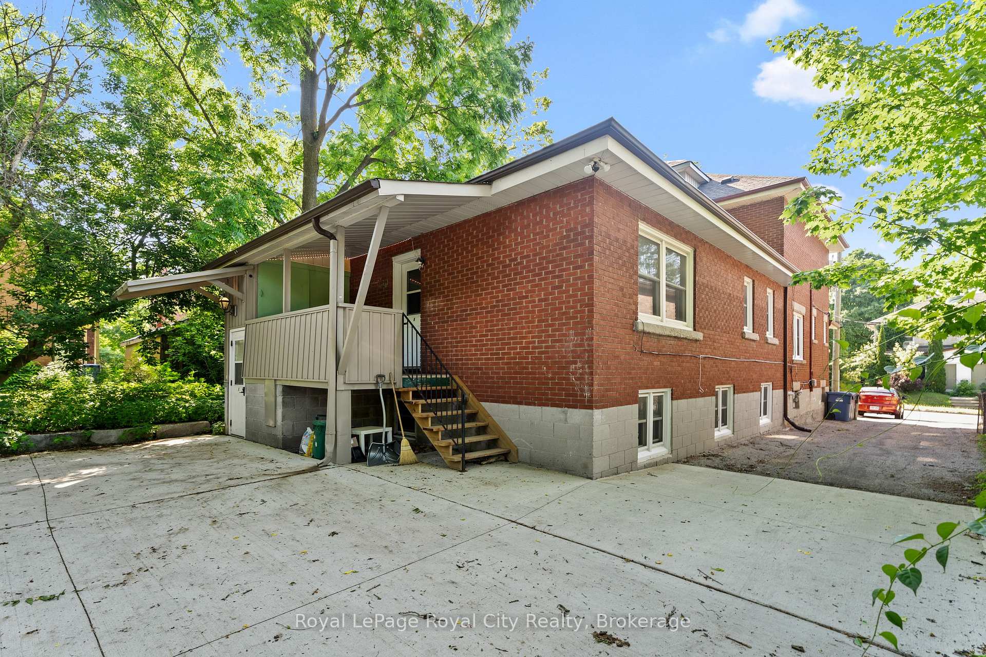 Photo 2 of Unit D, 109 Northumberland Street, Guelph, Downtown — HOMEH