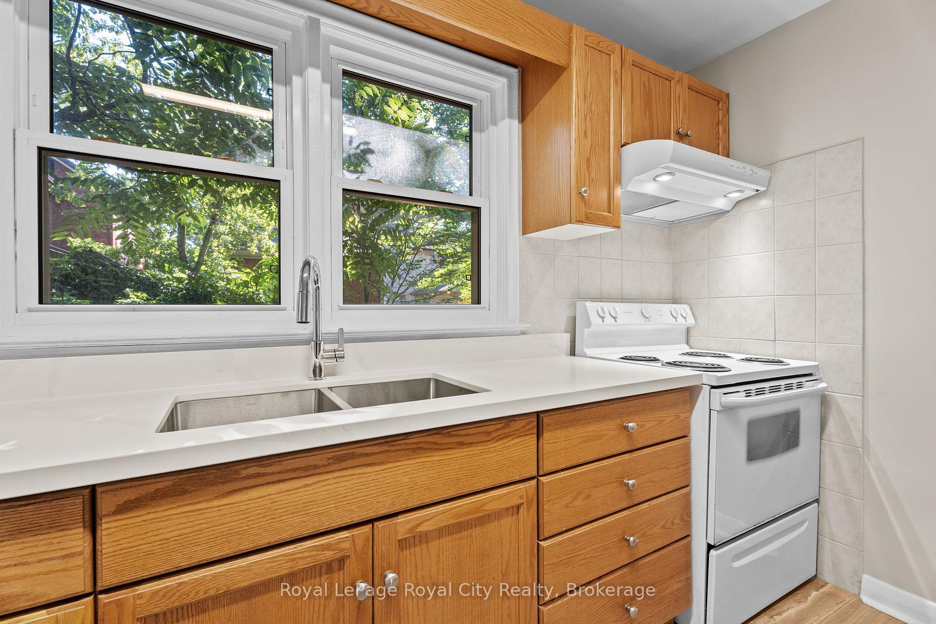 Photo 7 of Unit D, 109 Northumberland Street, Guelph, Downtown — HOMEH