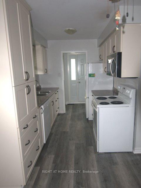 Photo 8 of Unit Upper, 169A Rose Street, Barrie, City Centre — HOMEH