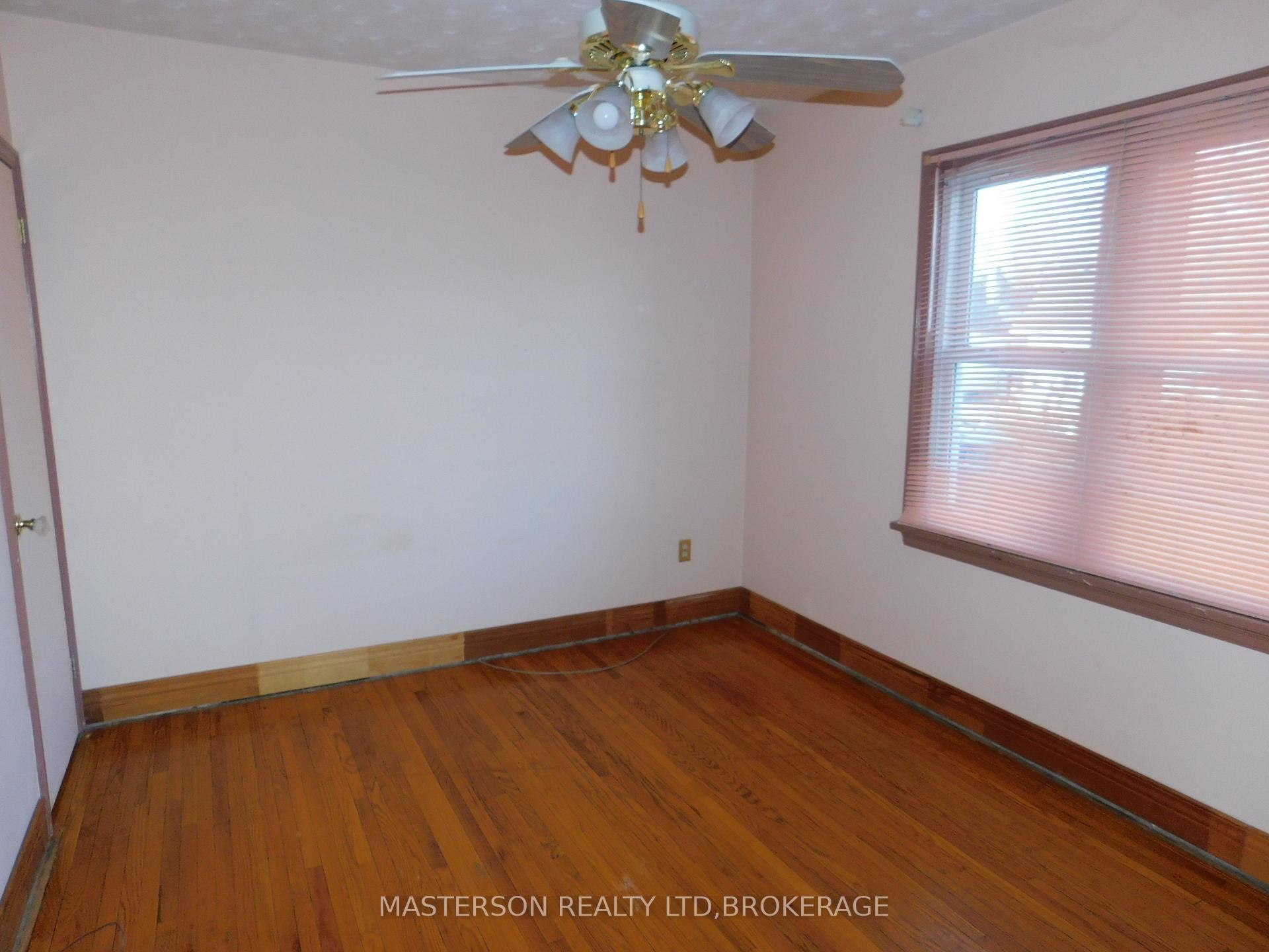 Photo 7 of 4096 Dyson Avenue, Niagara Falls, Downtown — HOMEH