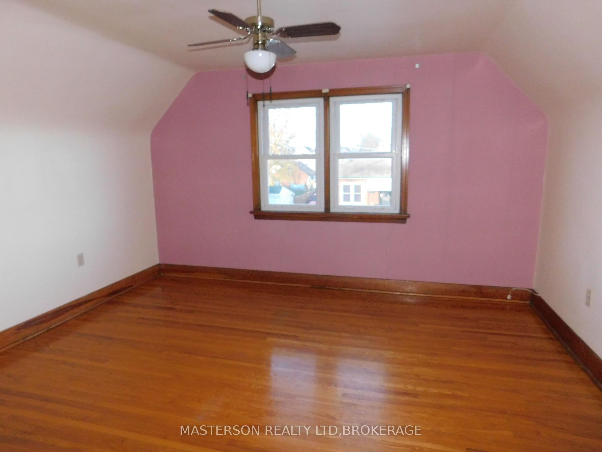 Photo 9 of 4096 Dyson Avenue, Niagara Falls, Downtown — HOMEH
