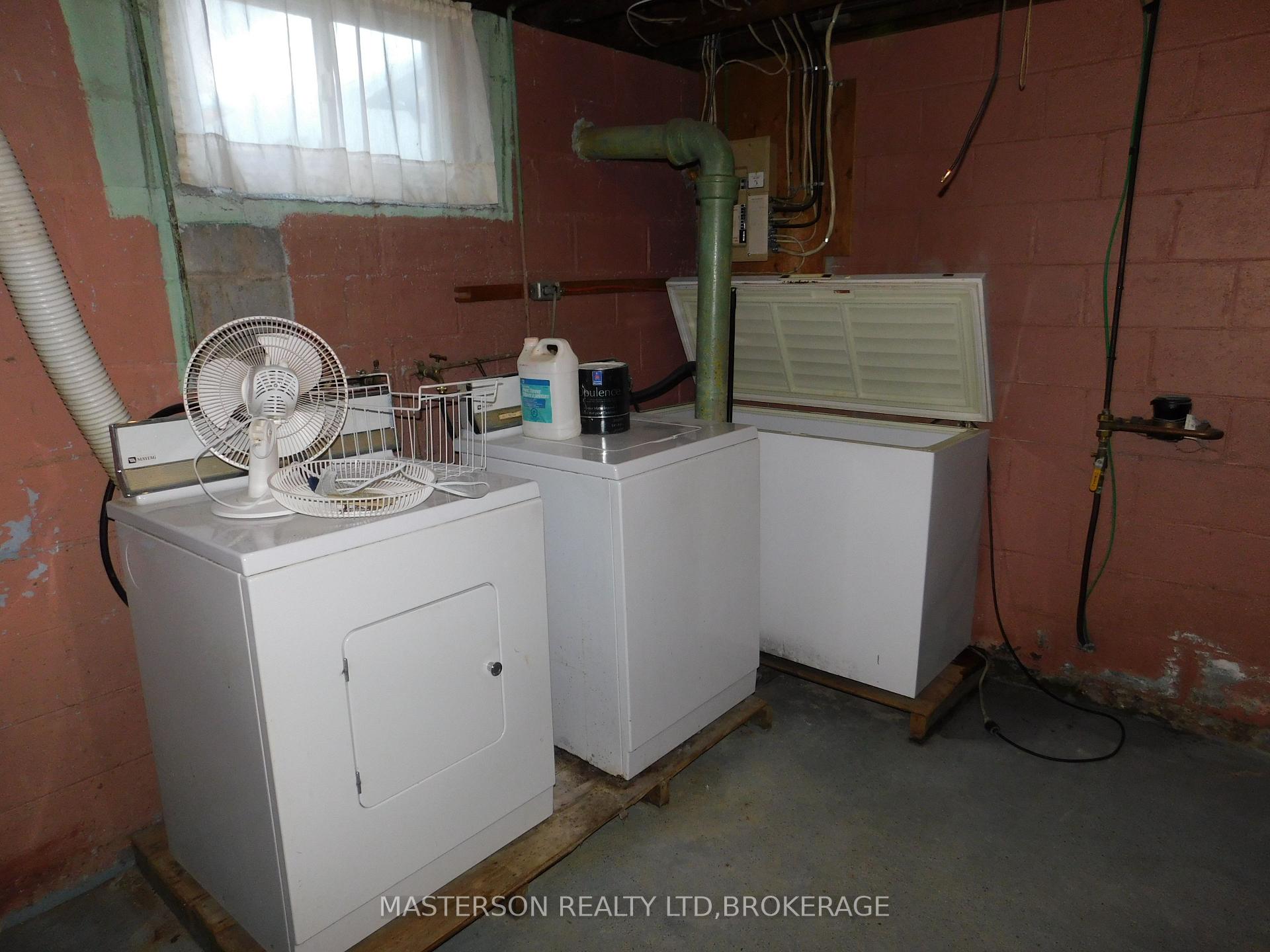Photo 12 of 4096 Dyson Avenue, Niagara Falls, Downtown — HOMEH