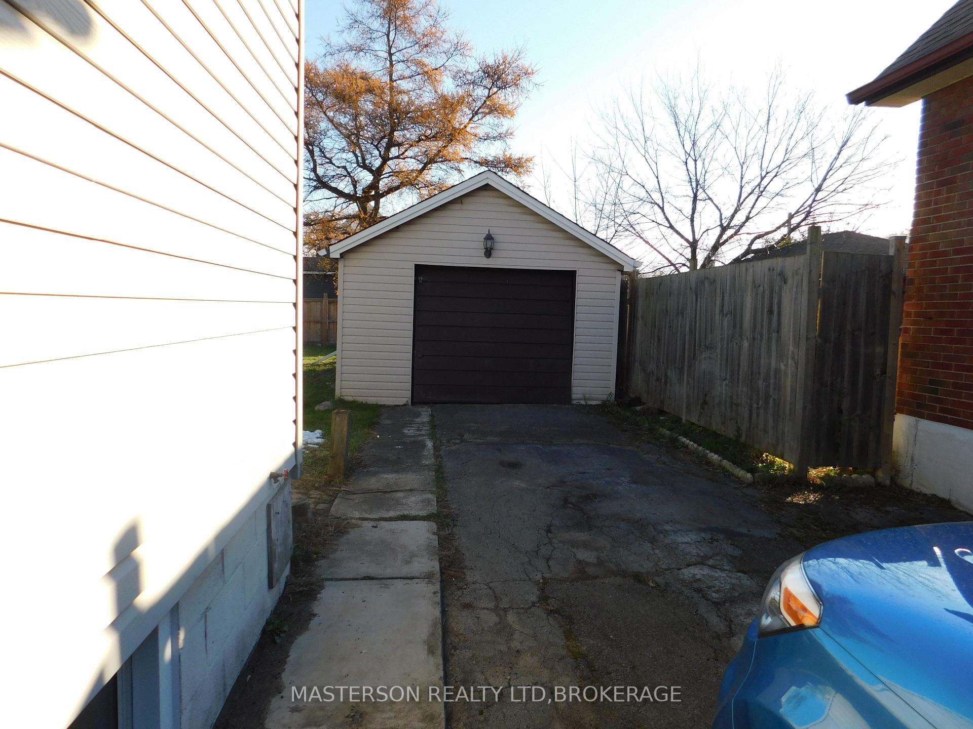 Photo 21 of 4096 Dyson Avenue, Niagara Falls, Downtown — HOMEH