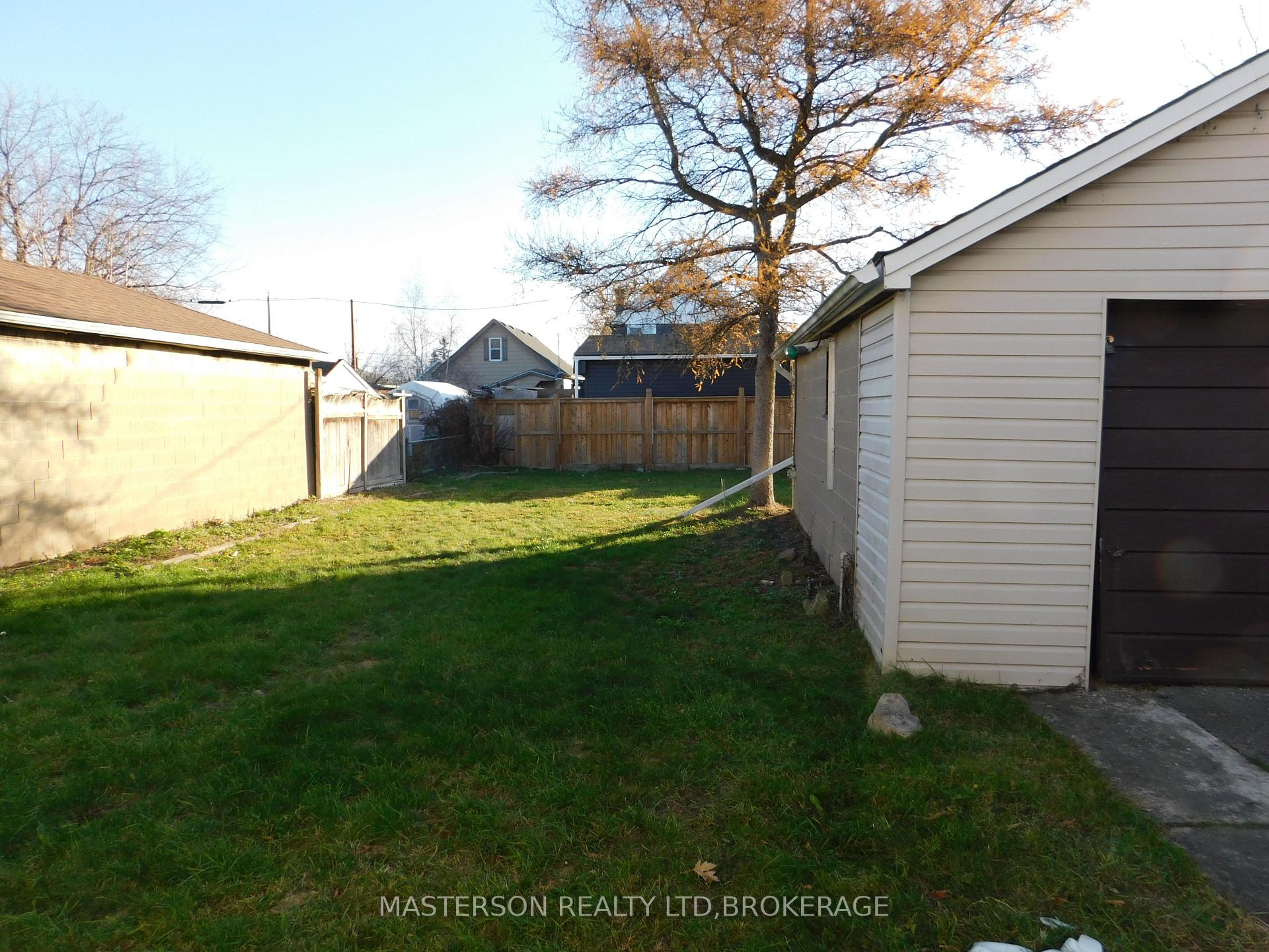 Photo 17 of 4096 Dyson Avenue, Niagara Falls, Downtown — HOMEH