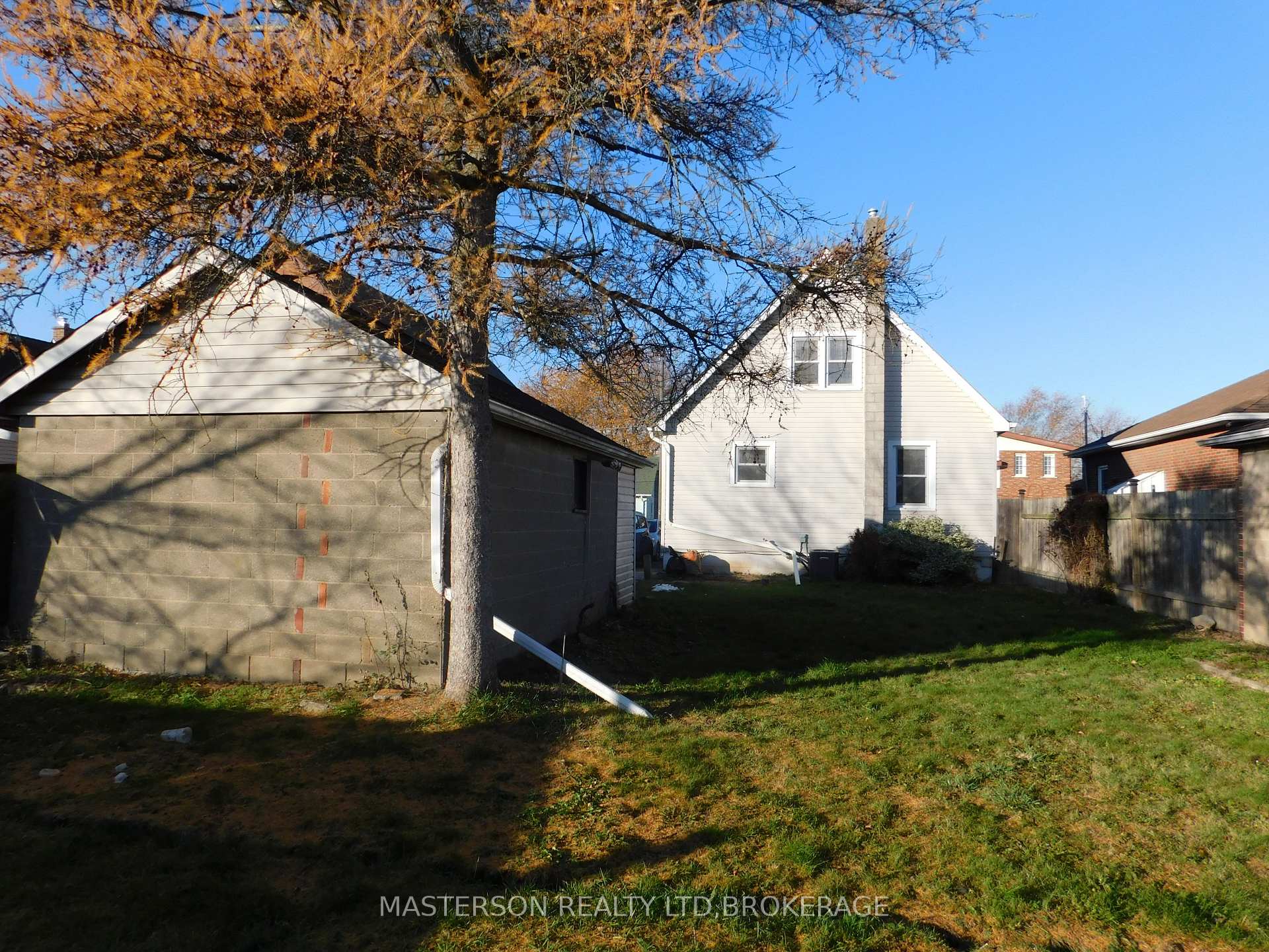 Photo 13 of 4096 Dyson Avenue, Niagara Falls, Downtown — HOMEH