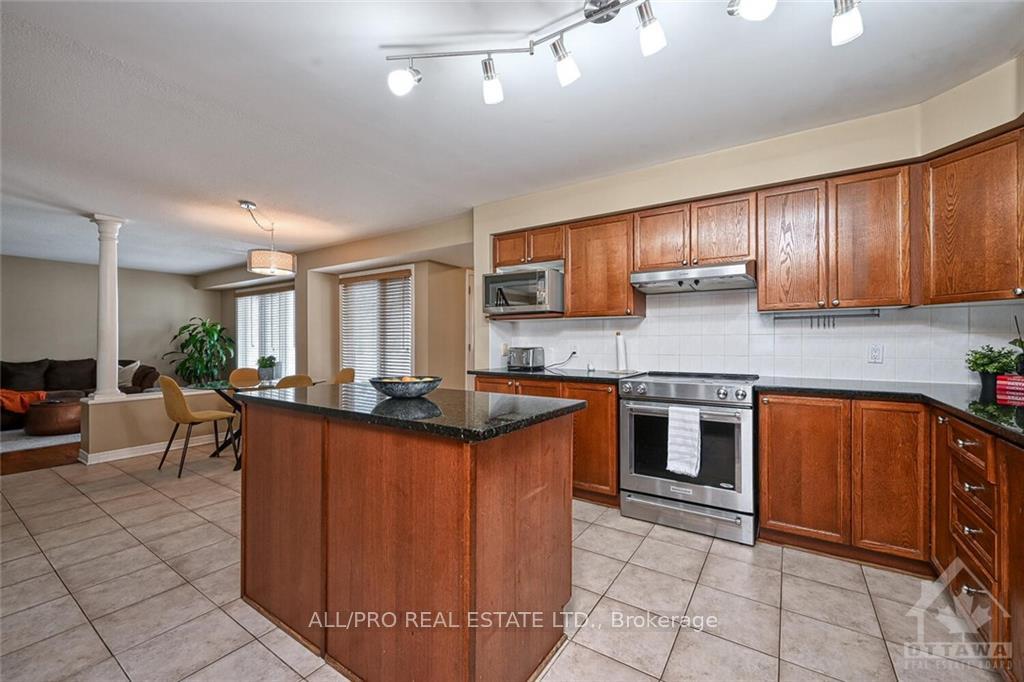 Photo 7 of 4318 Totem Drive, Ottawa, Riverside South/Gloucester Glen — HOMEH