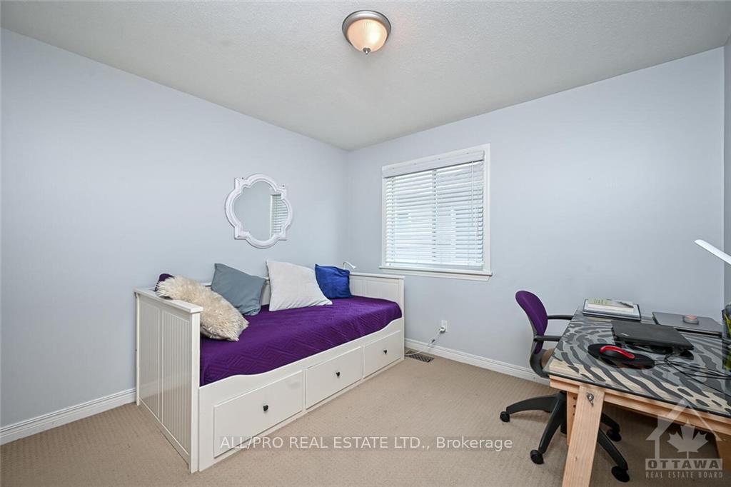 Photo 9 of 4318 Totem Drive, Ottawa, Riverside South/Gloucester Glen — HOMEH
