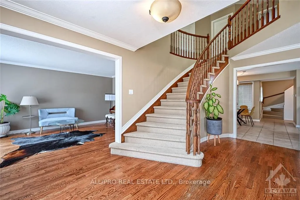 Photo 14 of 4318 Totem Drive, Ottawa, Riverside South/Gloucester Glen — HOMEH