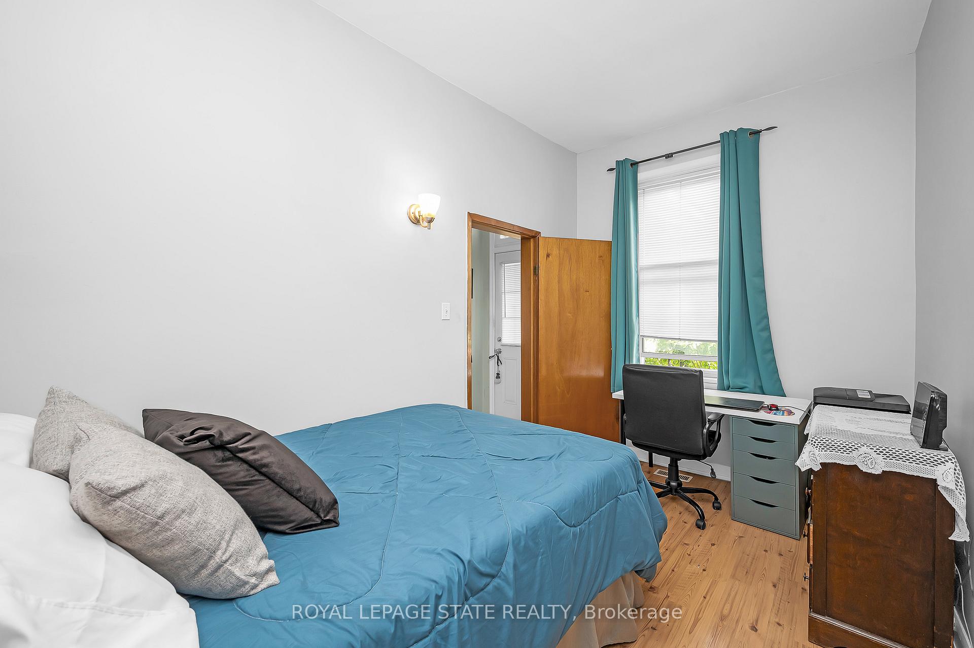 Photo 6 of 127 East Avenue N, Hamilton, Landsdale — HOMEH