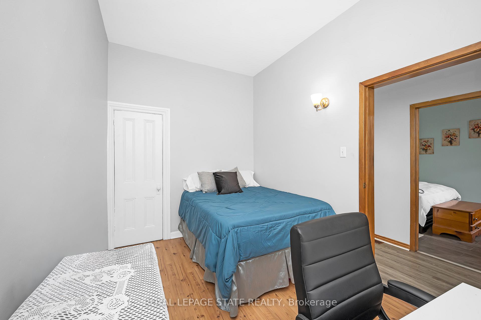 Photo 7 of 127 East Avenue N, Hamilton, Landsdale — HOMEH