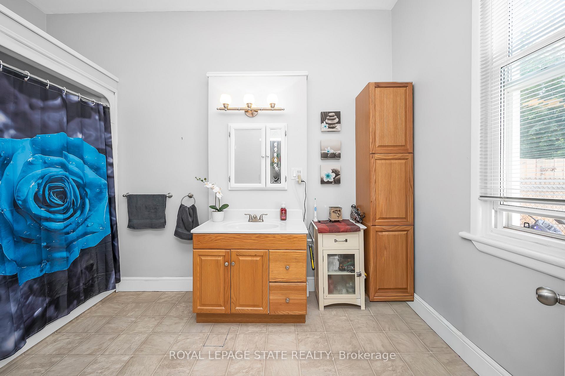 Photo 38 of 127 East Avenue N, Hamilton, Landsdale — HOMEH
