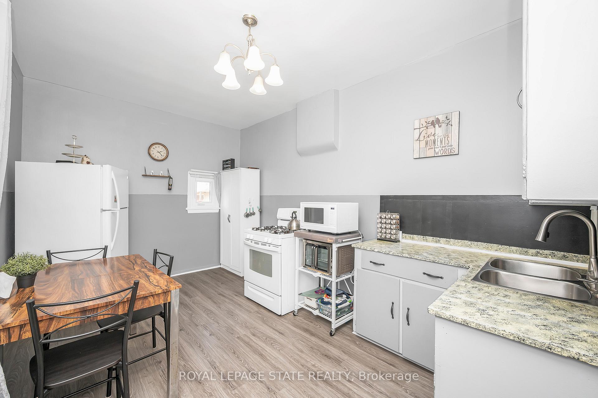 Photo 36 of 127 East Avenue N, Hamilton, Landsdale — HOMEH