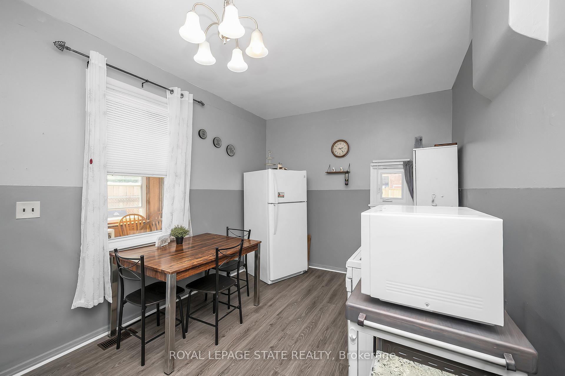 Photo 15 of 127 East Avenue N, Hamilton, Landsdale — HOMEH
