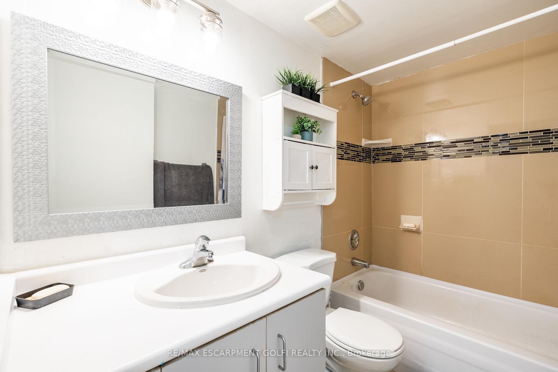 Photo 19 of Unit 101, 4872 Valley Way, Niagara Falls, Cherrywood — HOMEH