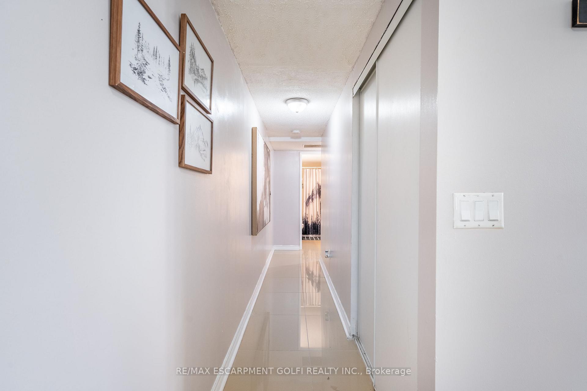 Photo 13 of Unit 101, 4872 Valley Way, Niagara Falls, Cherrywood — HOMEH