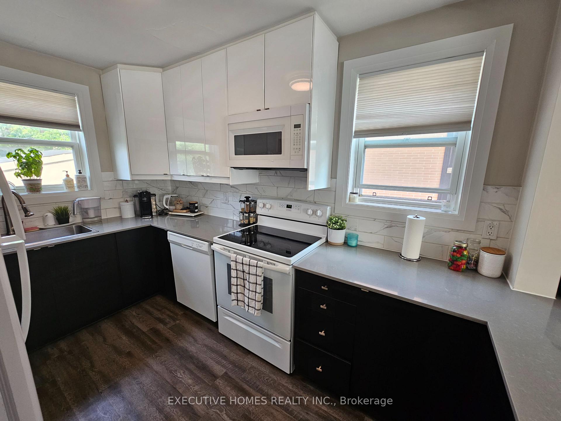 Photo 4 of Unit 2, 157 St Vincent Street, Barrie, Codrington — HOMEH