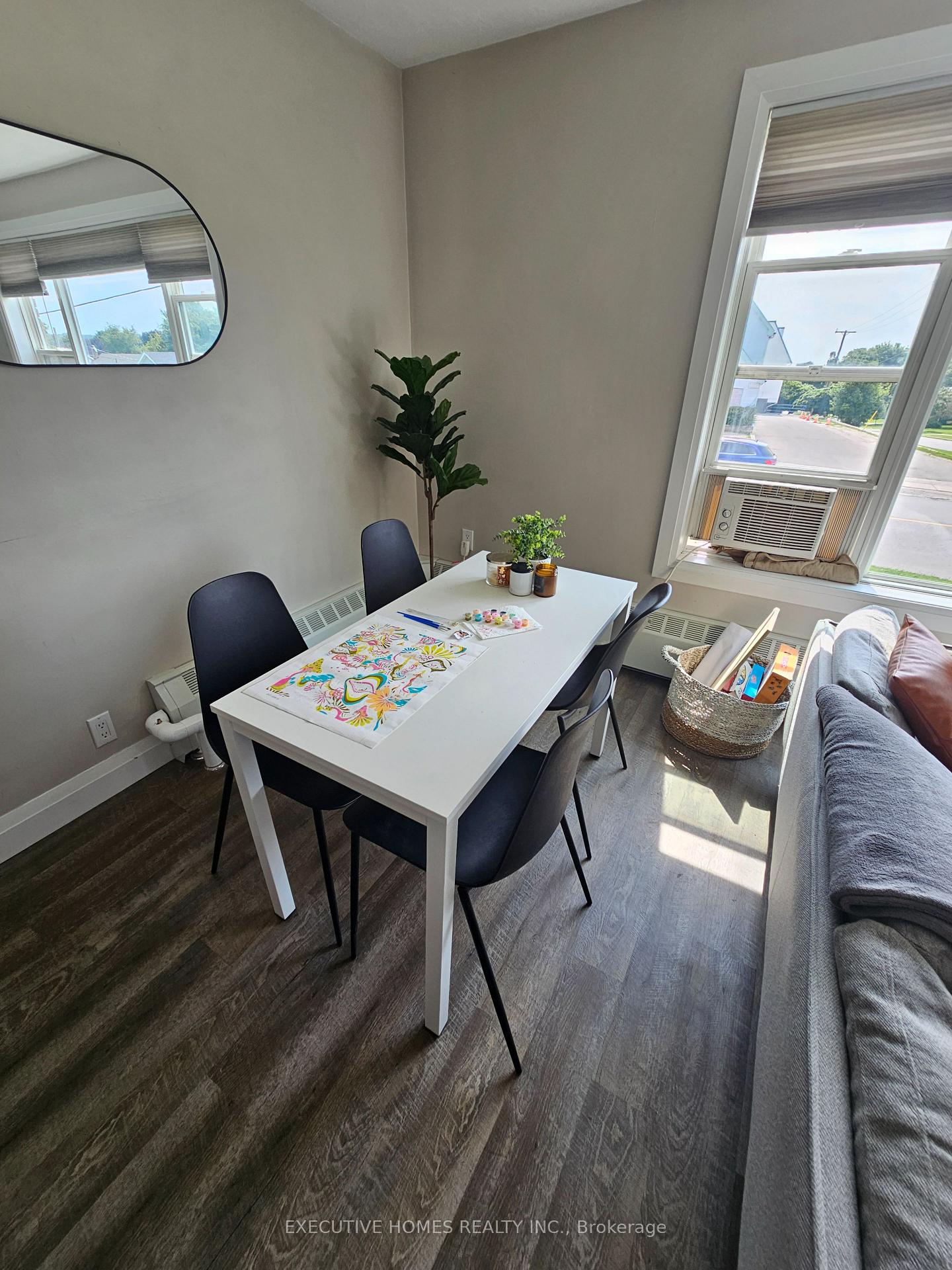 Photo 2 of Unit 2, 157 St Vincent Street, Barrie, Codrington — HOMEH