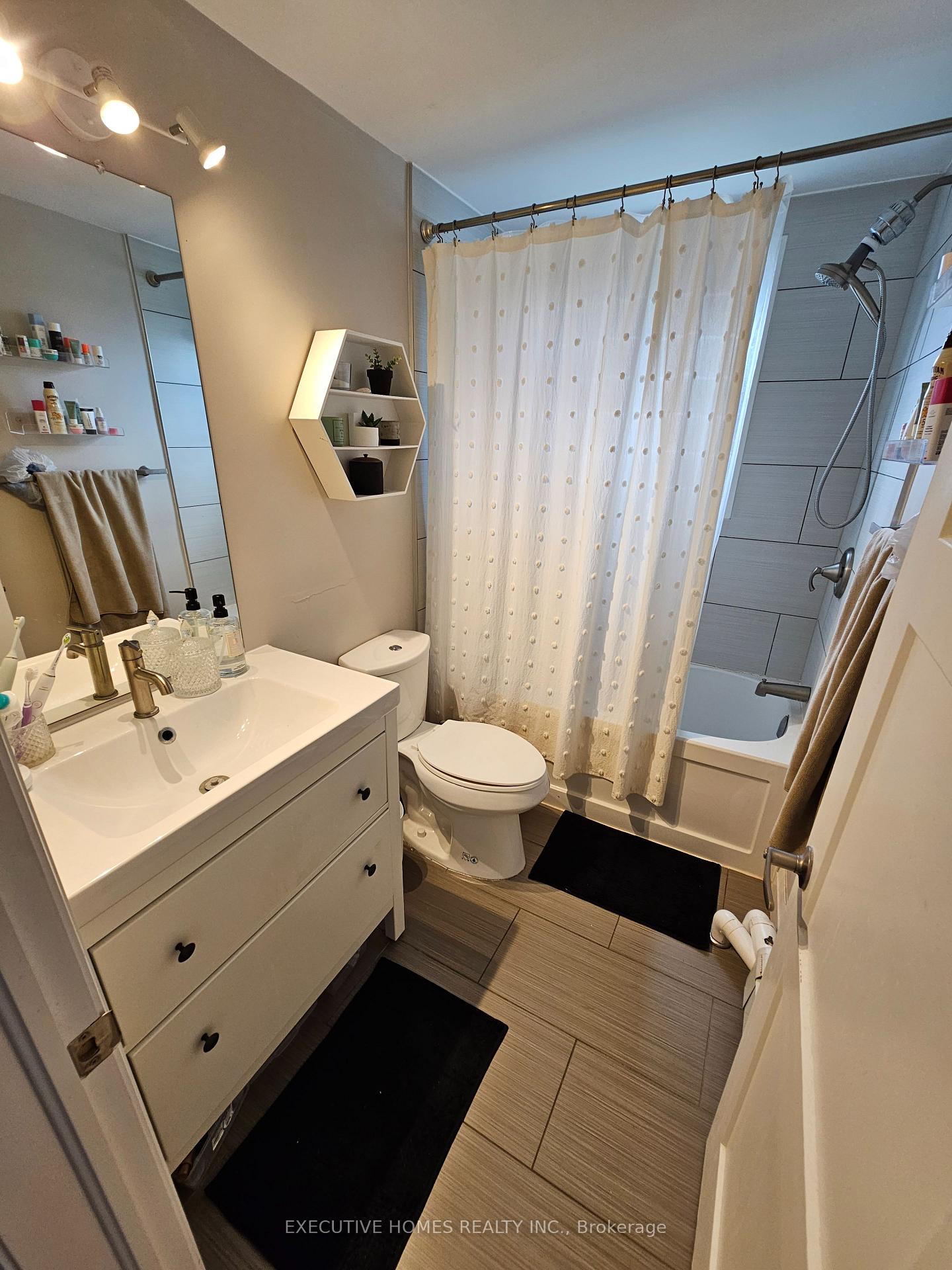 Photo 6 of Unit 2, 157 St Vincent Street, Barrie, Codrington — HOMEH