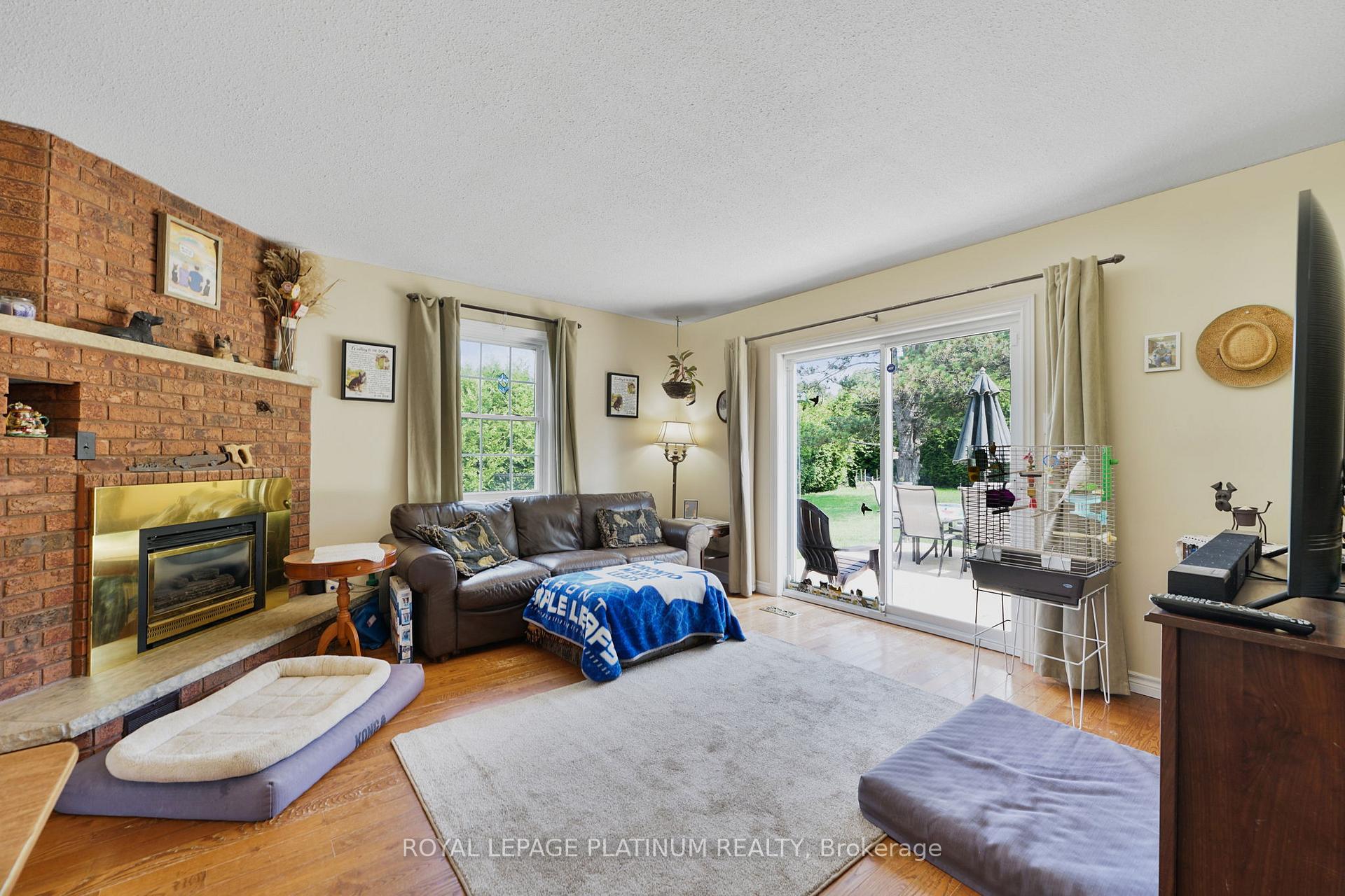 Photo 13 of 155 Clyde Street, Wellington North, Mount Forest — HOMEH
