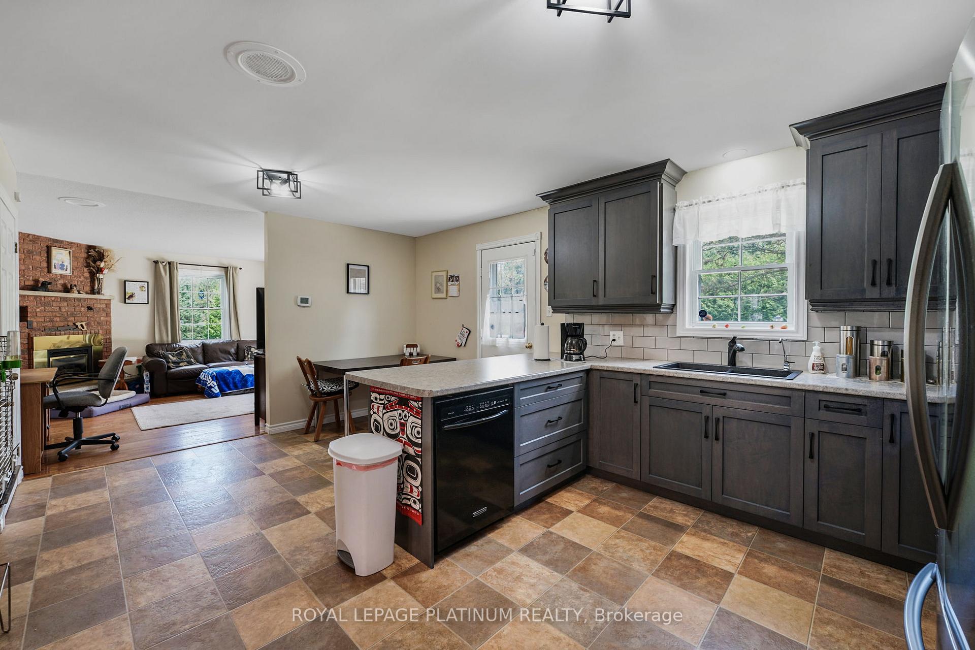 Photo 8 of 155 Clyde Street, Wellington North, Mount Forest — HOMEH