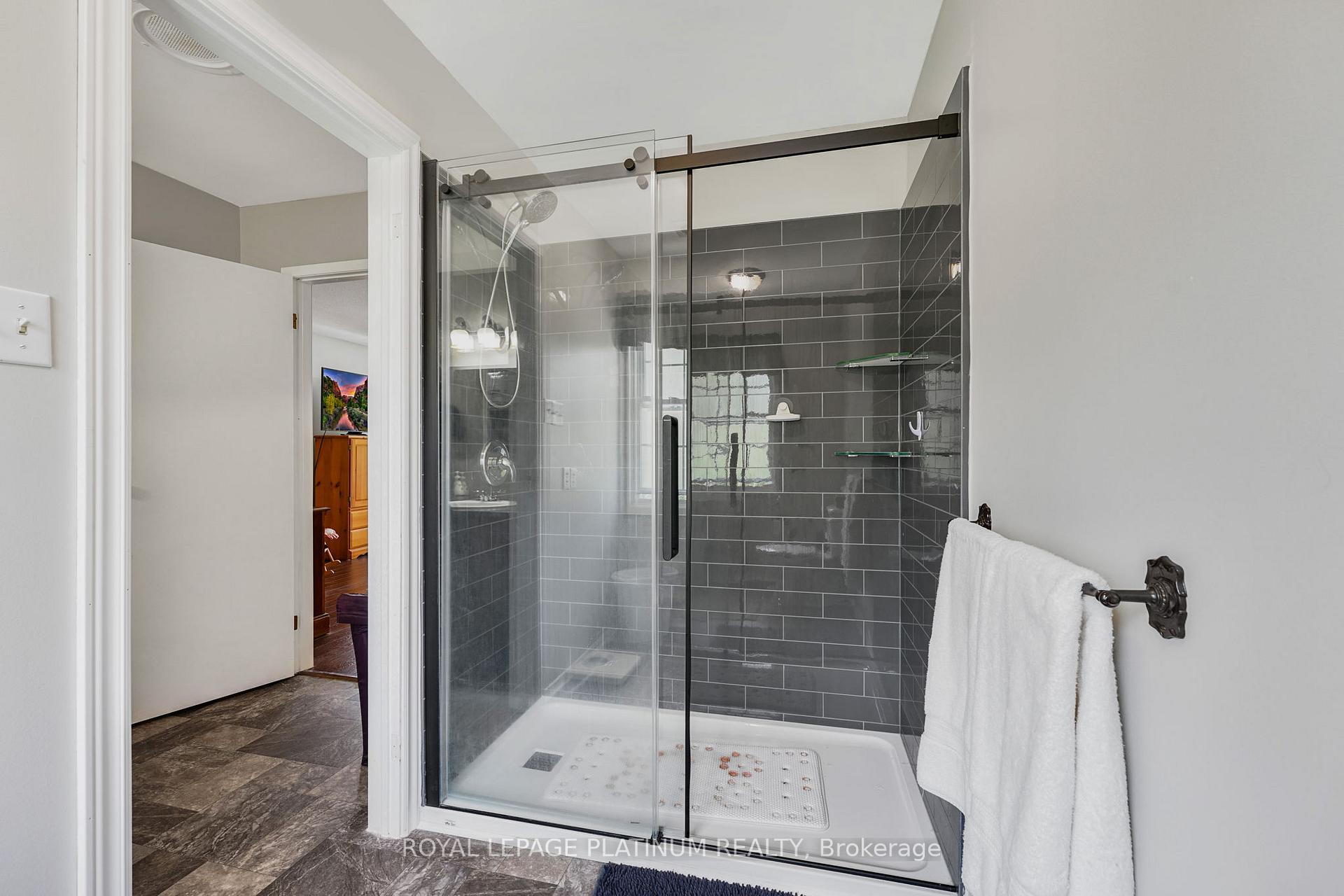 Photo 10 of 155 Clyde Street, Wellington North, Mount Forest — HOMEH