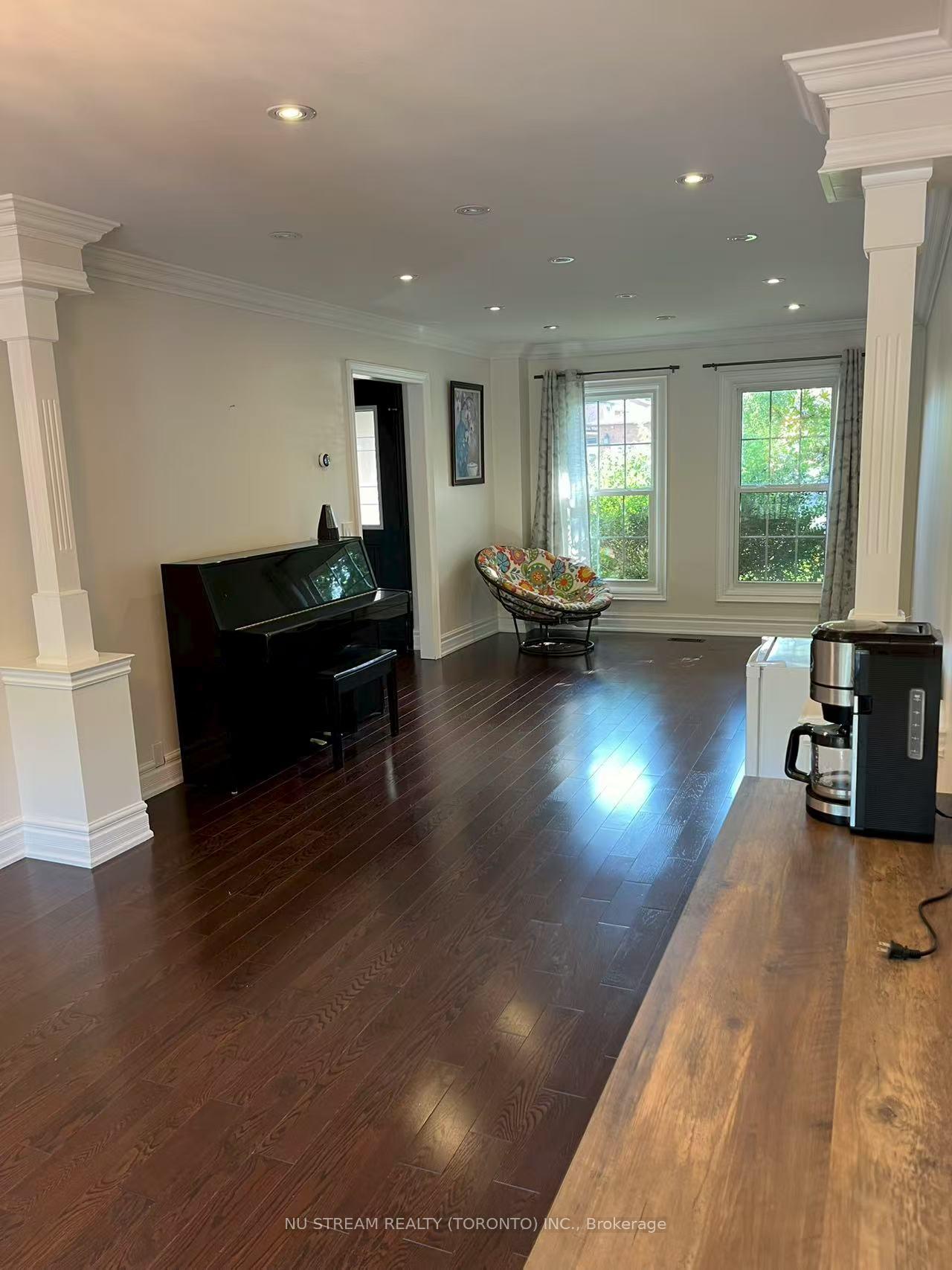 Photo 1 of 4 hickory Drive, Markham, Raymerville — HOMEH