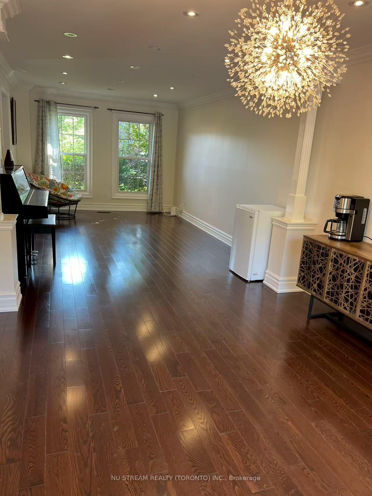 Photo 2 of 4 hickory Drive, Markham, Raymerville — HOMEH