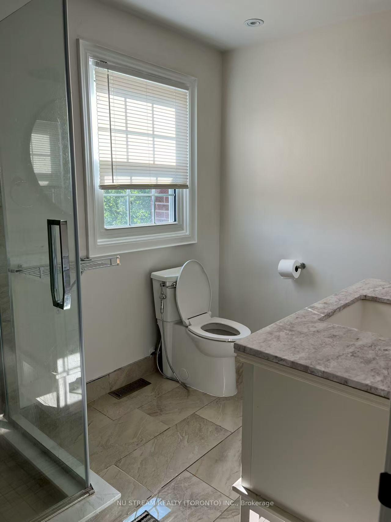 Photo 11 of 4 hickory Drive, Markham, Raymerville — HOMEH