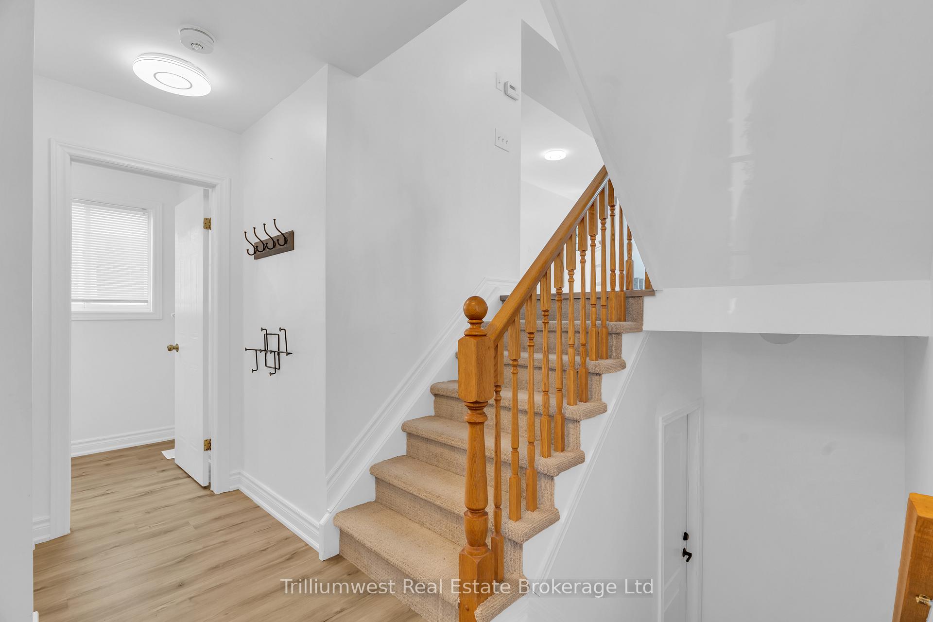 Photo 4 of 12 McCurdy Road, Guelph, Kortright West — HOMEH